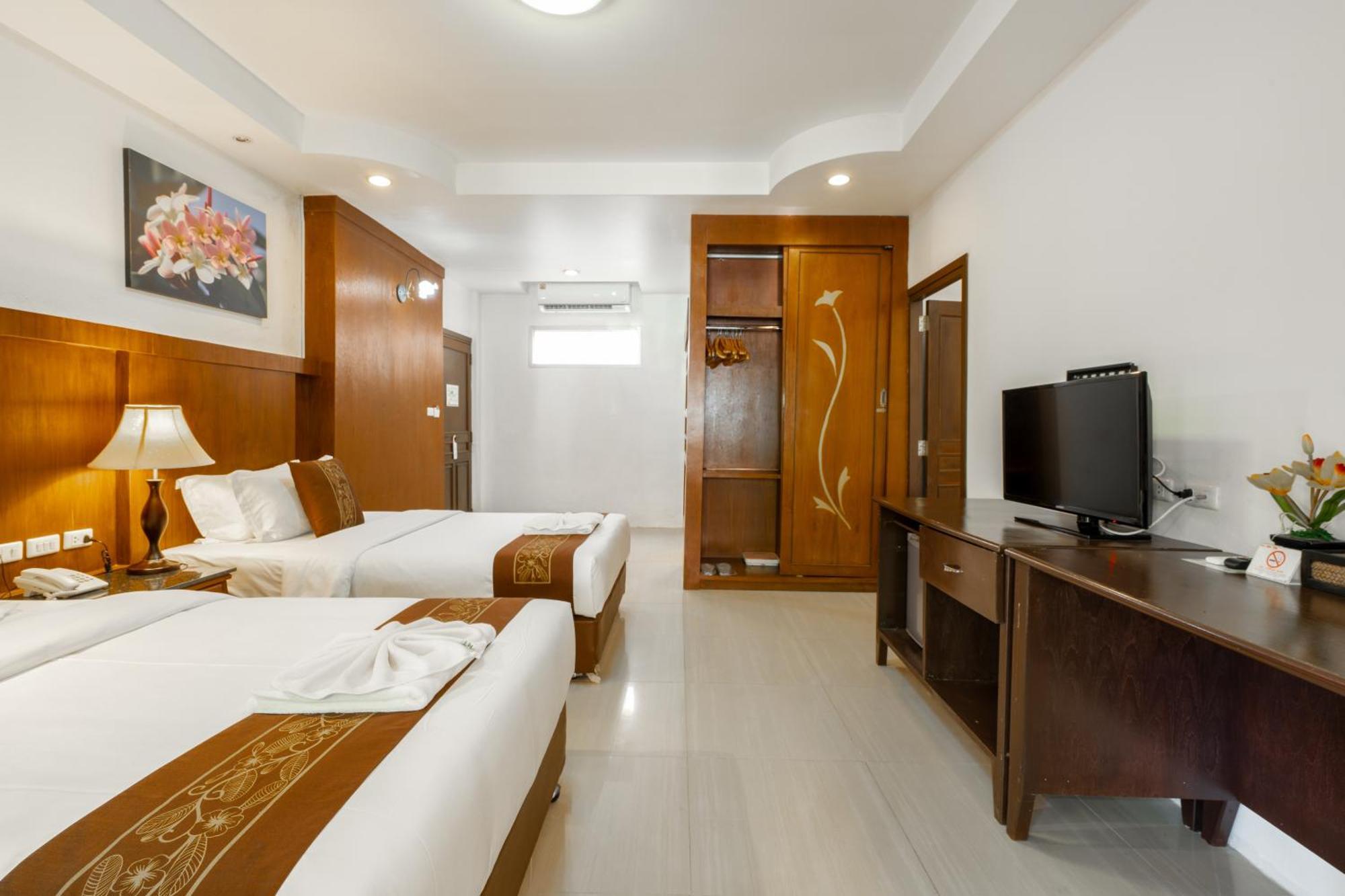 Курортный комплекс Phuket Leelavadee Hua Ting Patong