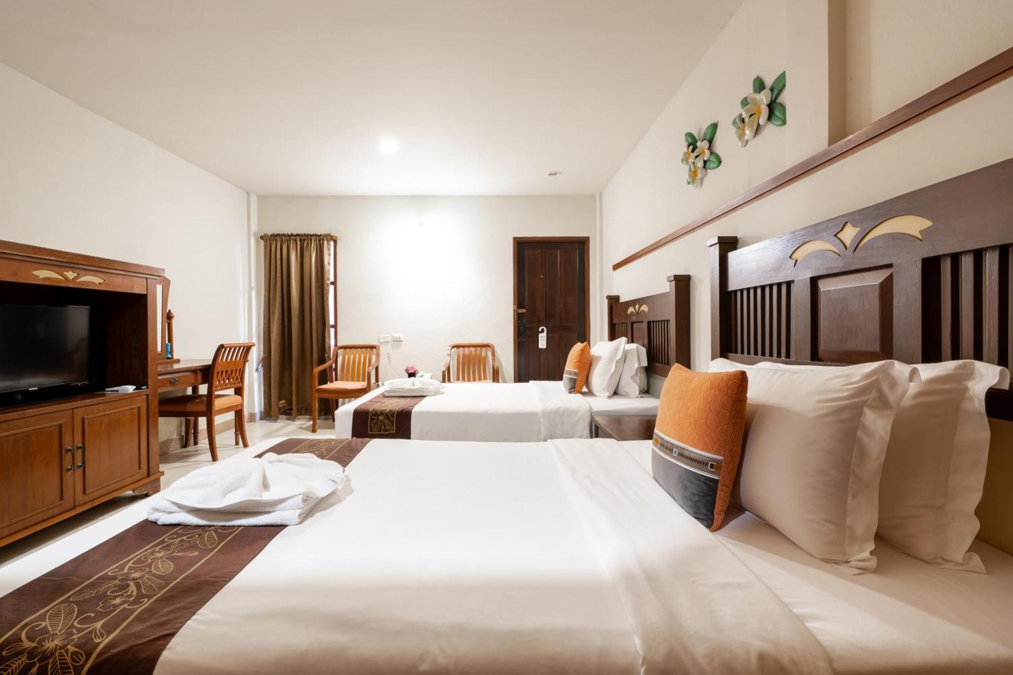 Курортный комплекс Phuket Leelavadee Hua Ting 4*